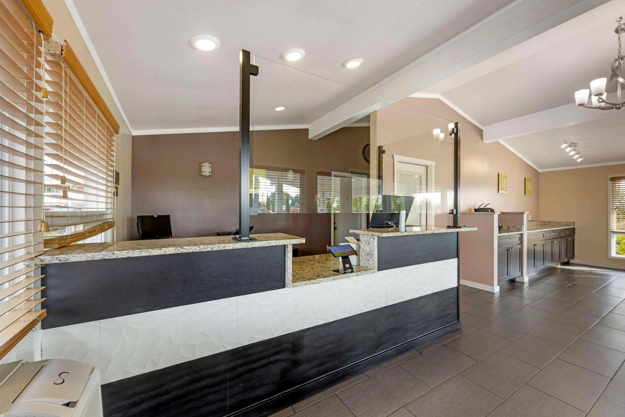 Inn Rodeway